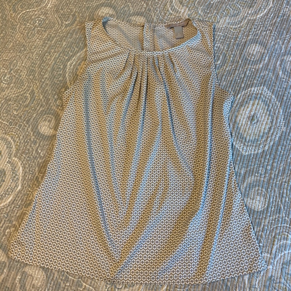 Lightweight Banana Republic sleeveless blouse